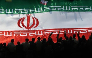 ملت ایران برای نمایش اقتدار و عزت انقلاب اسلامی صف کشیدند