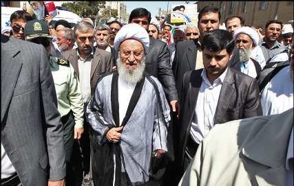 تهدید ها و تحریم اراده ملت ایران را مستحکم تر می کند