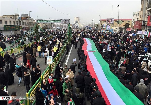 شعار «مرگ بر آمریکا» در بزرگترین تجمع سالانه ایرانیان