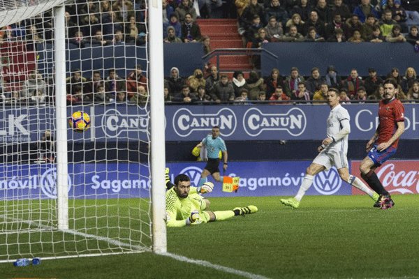 پیروزی رئال مادرید مقابل اوساسونا/ تیم زیدان صدر جدول را پس گرفت