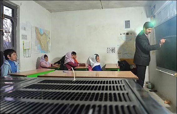 ۳۶درصد مدارس خراسان رضوی سیستم متمرکز گرمایشی ندارند / نبود بخاری نفتی-چکه‌ای در مدارس استان