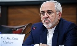 ظریف: تنها دارنده بمب اتم در خاورمیانه از ابزار دفاعی ایران ناله می‌کند
