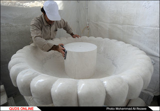 کارگاه ساخت آرایه های سنگی حرم مطهر رضوی/گزارش تصویری