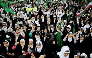 ۴ هزار دانش آموز مدارس امام رضا(ع) در حمایت از حجاب فاطمی راهپیمایی می کنند