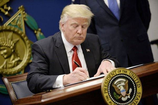 فرمان جدید مهاجرتی ترامپ به هفته آینده موکول شد