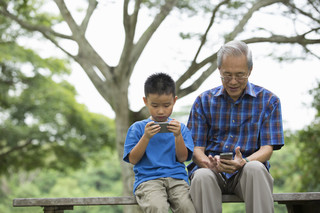 سالمندان را با فناوری آشنا کنید!