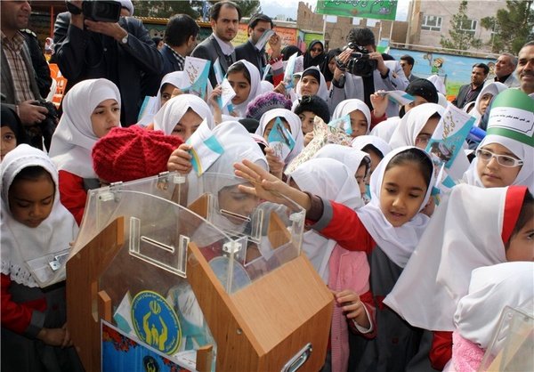 دو هزار مدرسه در یزد پایگاه نیکوکاری می شود