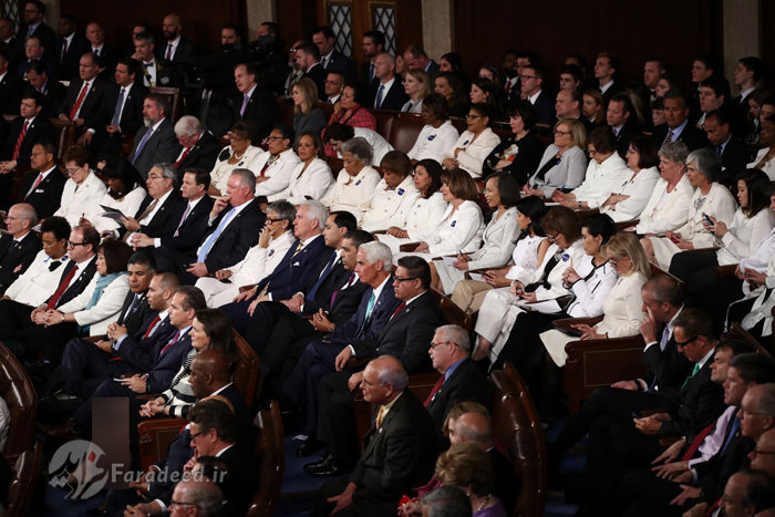 چرا زنان دموکرات کنگره سفیدپوش بودند؟
