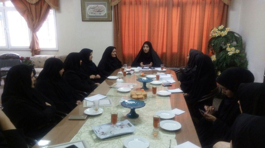 جلسه برنامه ریزی ستاد هفته زن و روز مادر در تایباد برگزار شد 