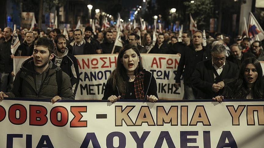 اعتراض یونانی ها به سیاست‌های ریاضتی
