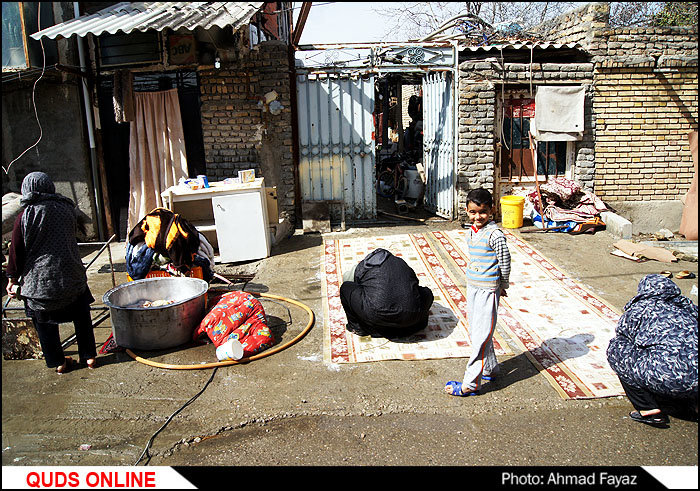 حال و هوای نوروز با فرش شویی و لباسشویی در محلات/ گزارش تصویری