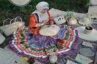 بازار هنر رشت در پیاده راه فرهنگی رشت افتتاح شد