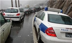 بارش برف ترافیک هراز را سنگین تر کرد