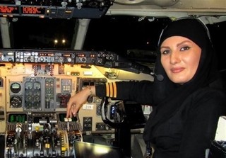 گفت‏گو با خلبان زن ایرانی / موفقیت در هر سنی در دسترس است