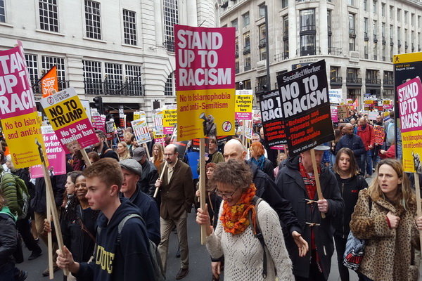 تظاهرات ۳۰ هزار نفری در «لندن» علیه نژادپرستی در آمریکا و انگلیس