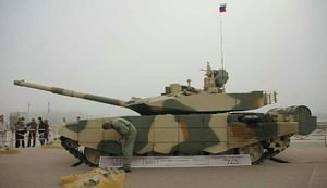 تانک‌های پیشرفته T۹۰ روسیه در راه عراق
