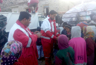 ۷۰ نفر از عشایر محاصره شده در منطقه جازموریان نجات یافتند