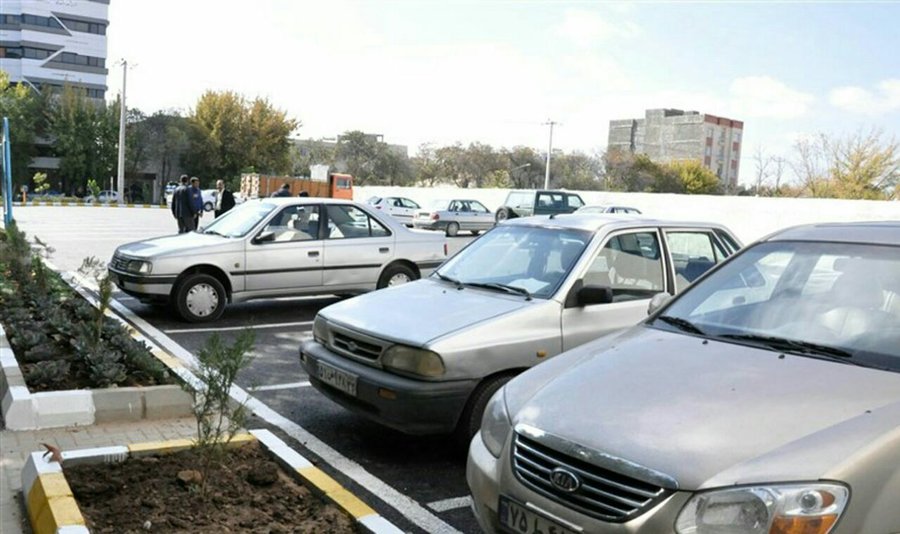نبود پارکینگ مشکل اصلی ترافیک هسته مرکزی شهر زنجان است
