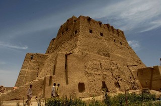 قلعه «سب» در سیستان و بلوچستان میزبان جشن نوروزی است