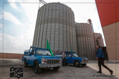 کارخانه آرد غنچه - بارگیری و ارسال آرد به مناطق محروم طرح عیدانه نسیم کرامت - استان خوزستان