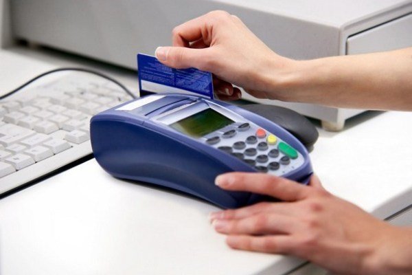 اتصال دستگاه‌ های کارتخوان به پرونده‌های مالیاتی به تعویق افتاد