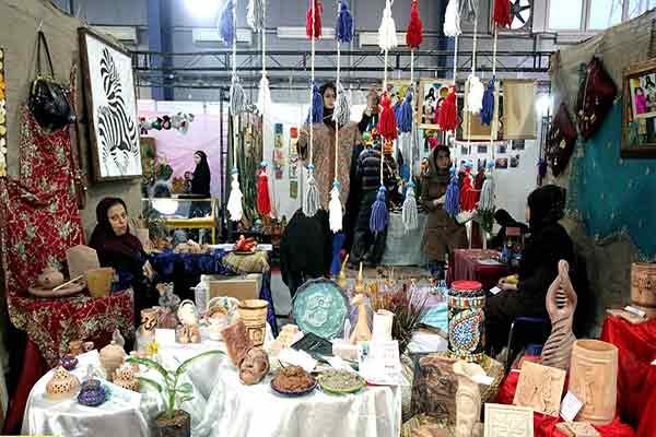 نمایشگاه صنایع دستی و سوغات در قائم شهر گشایش یافت