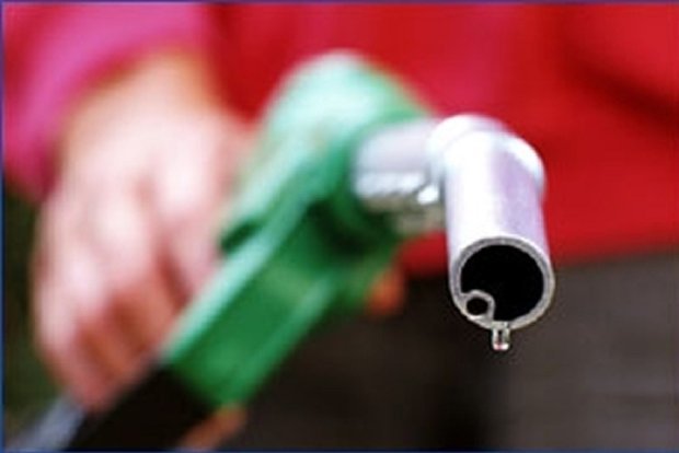 میانگین تولید روزانه بنزین کشور به ۷۴ میلیون لیتر رسید
