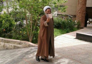 «دبیرکل حزب مردمی اصلاحات» در انتخابات ثبت‌نام کرد