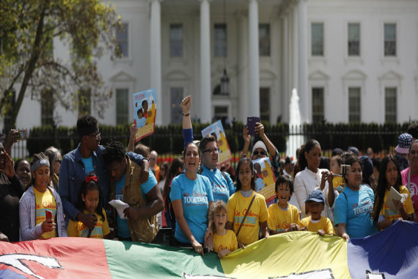 تظاهرات کودکان مهاجرین در مقابل کاخ سفید