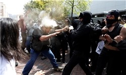 درگیری میان حامیان و مخالفان ترامپ در تظاهرات روز مالیات/ ۱۴ نفر بازداشت شدند+تصاویر