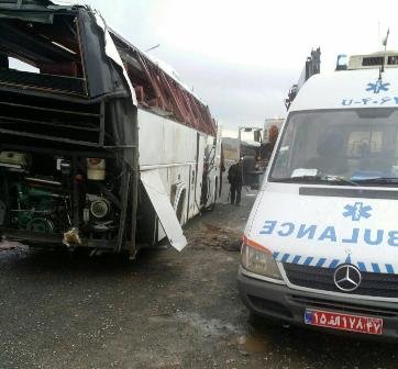تصادف اتوبوس با کامیون در محور گناباد- تربت حیدیه ۱ کشته برجای گذاشت