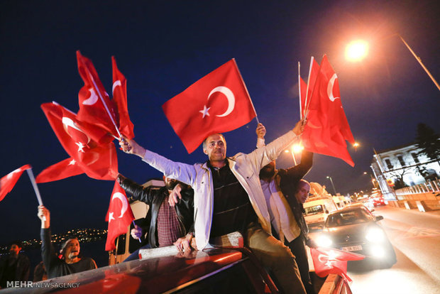 سی ان ان: دموکراسی در ترکیه جان داد