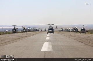 تصاویر/ رژه بالگرد های هوانیروز در روز ارتش