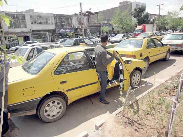 افزایش کرایه تاکسی ها در خرم آباد/ مردم ناراضی هستند