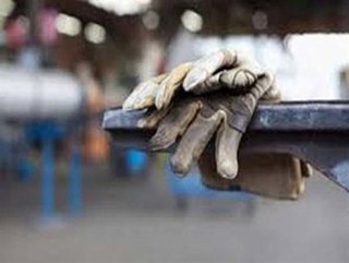 بحران در ۱۱ کارخانه بزرگ آذربایجان‌شرقی/ مسئولان به امنیت شغلی کارگران توجه کنند