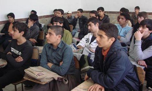 جمعیت دانش آموزی البرز از تعداد نیمکت ها سبقت می گیرد