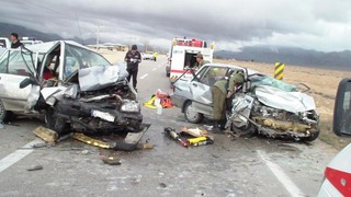 ۴ حادثه رانندگی در جاده های استان اصفهان خسارات جانی برجای گذاشت