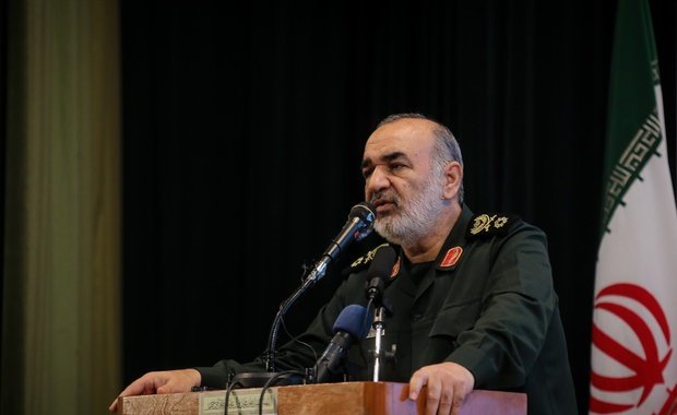 نفوذ ایران در منطقه معنوی و غیرقابل حذف است/ سپاه برای حراست از مرز و بوم از هیچ اقدامی فروگذار نمی‌کند
