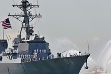 قایق‌های تندروی ایران با ناوشکن آمریکا در خلیج‌فارس رویارویی داشته اند