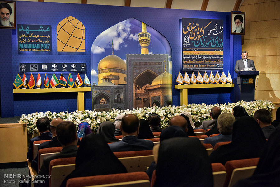 تصاویر/ آغاز به کار نشست تخصصی وزرای امور زنان کشورهای اسلامی در مشهد
