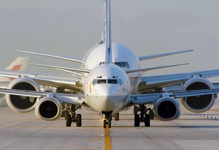 امارات مانع پرواز هواپیمای عمانی به قطر شد