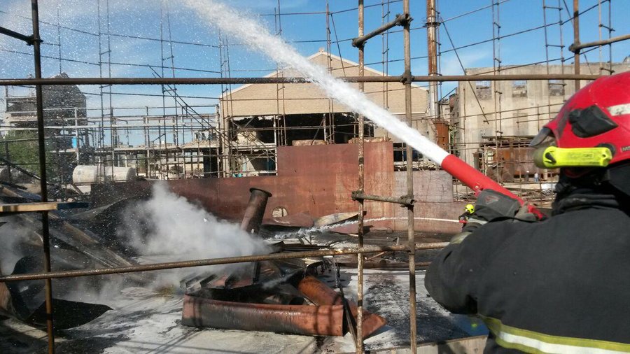 شعله های آتش مخزن ۵ میلیون لیتری مازوت در مشهد اطفاء شد