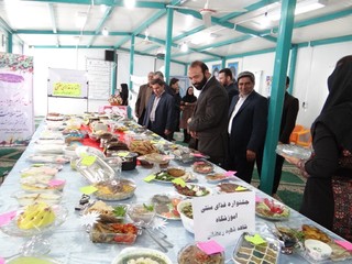 جشنواره غذاهای محلی با مشارکت ۱۰۰ دانش آموز در بردسکن برگزار شد