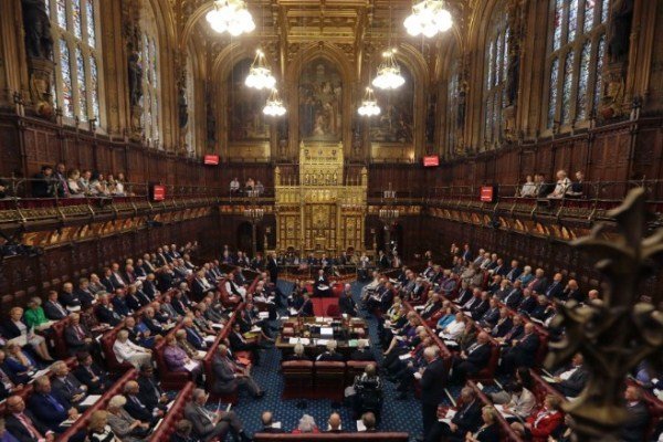 کمیته مجلس اعیان انگلیس رژیم صهیونیستی را به تحریم تهدید کرد
