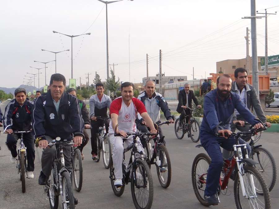 برنامه دوچرخه سواری کارکنان اداره آموزش و پرورش بردسکن اجرا شد