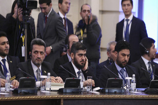 معارضان سوری مشارکت خود در مذاکرات آستانه را تعلیق کردند