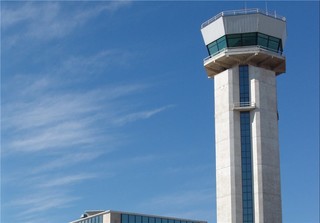 لغو قرارداد توسعه فرودگاه امام توسط فرانسه