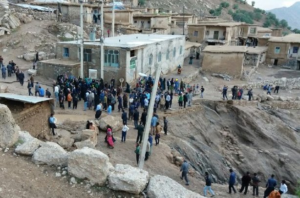 ناپدید شدن چهار زن در جریان سیل/ آب و برق روستای«سید محمد» لردگان قطع است