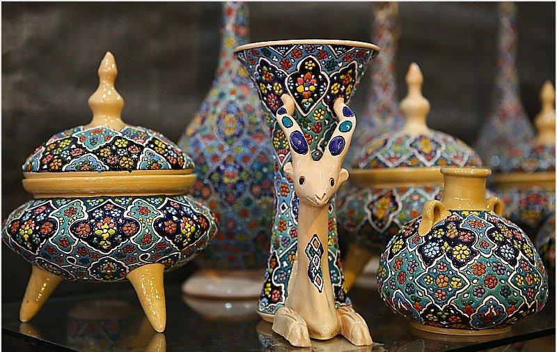 محموله ۳۷ میلیارد ریالی صنایع دستی قاچاق در اصفهان کشف شد