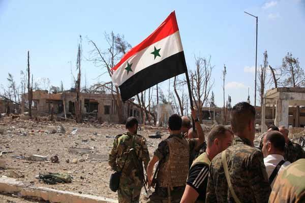 ارتش سوریه ۲۰ خودروی داعش را در الرقه منهدم کرد